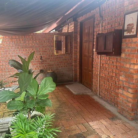 Lelangit Inn Порт-Диксон Экстерьер фото